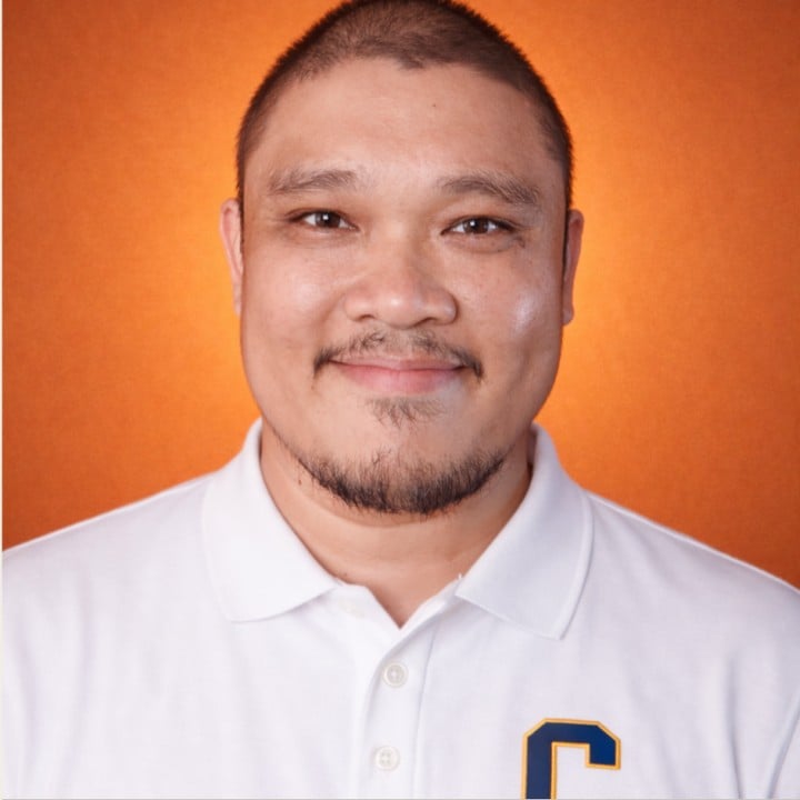 Jan Ravina, Customer Support at Get Custom Matches